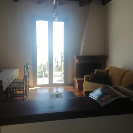 Tra Il Mare E I Monti