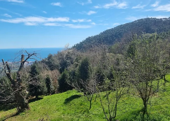 Tra Il Mare E I Monti Hébergement de vacances *