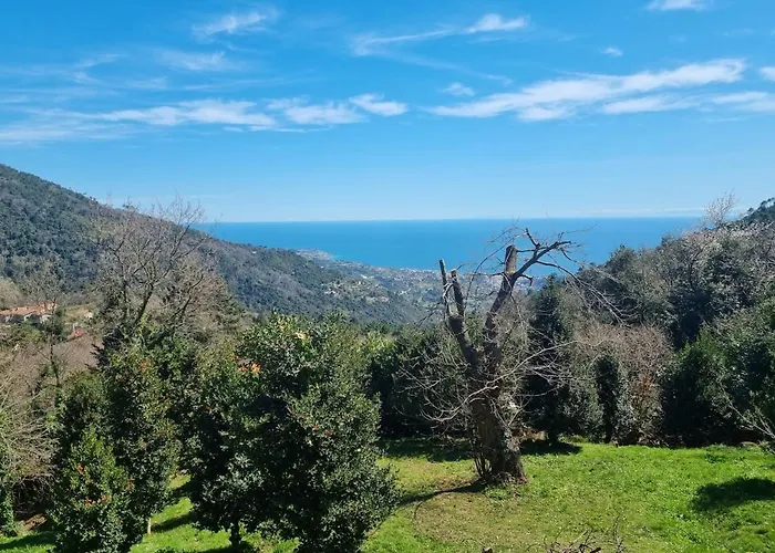 Tra Il Mare E I Monti *