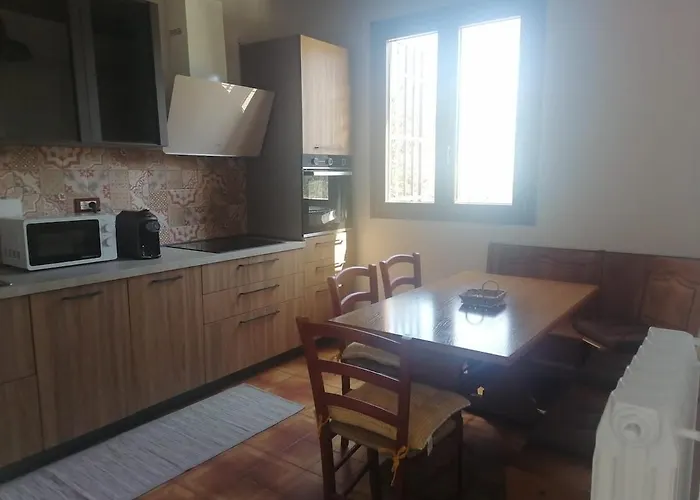 Tra Il Mare E I Monti *