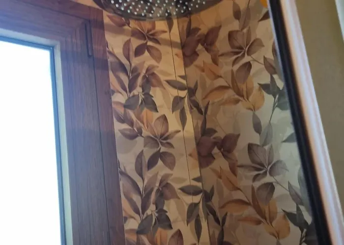 Tra Il Mare E I Monti