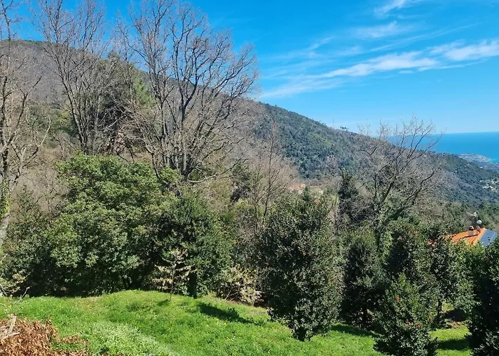 Tra Il Mare E I Monti