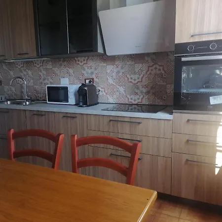 بيت للعطل Tra Il Mare E I Monti