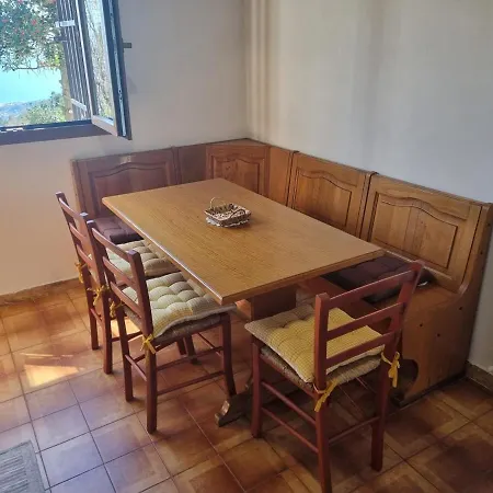 בית נופש Tra Il Mare E I Monti