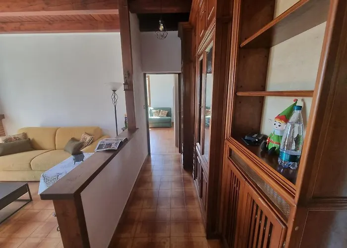 Tra Il Mare E I Monti