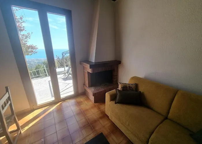 Holiday home Tra Il Mare E I Monti *