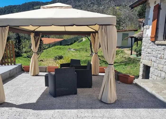 Tra Il Mare E I Monti Sanremo